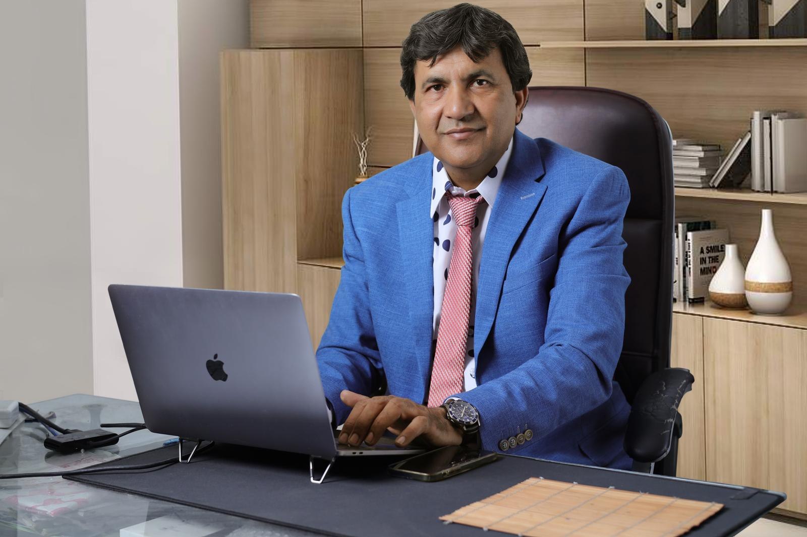 Mr Kashif, Director